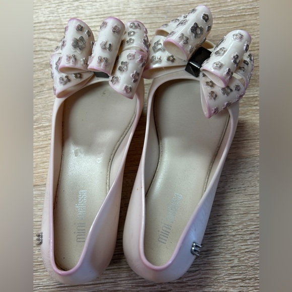 Mini Melissa Shoes - Picture 2 of 4